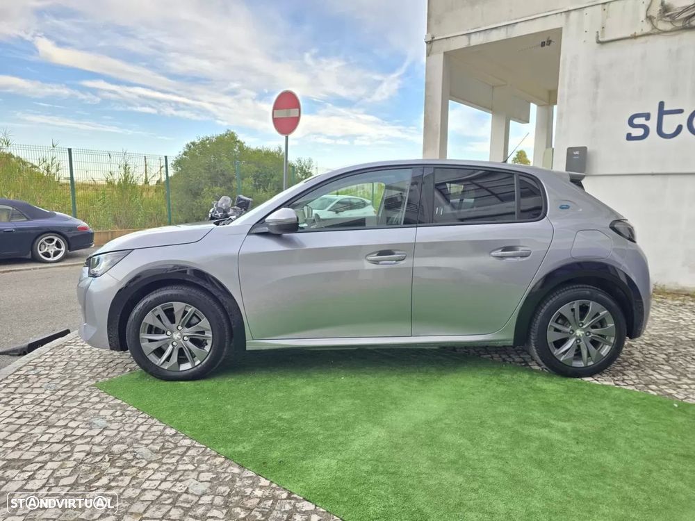 Peugeot e-208 Allure - 4