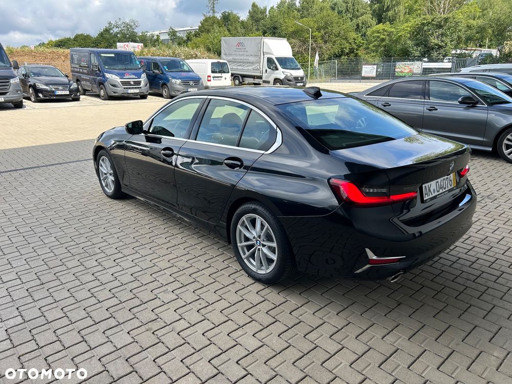 BMW Seria 3 320d MHEV Luxury Line - 15
