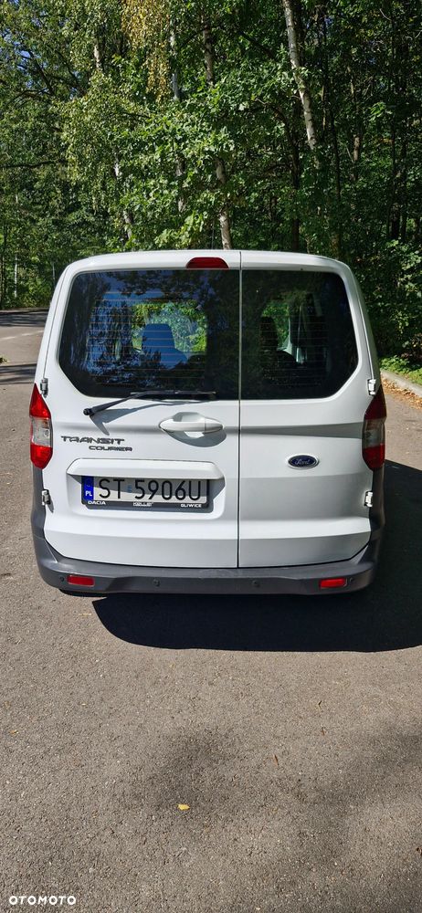 Ford Transit Courier - 2