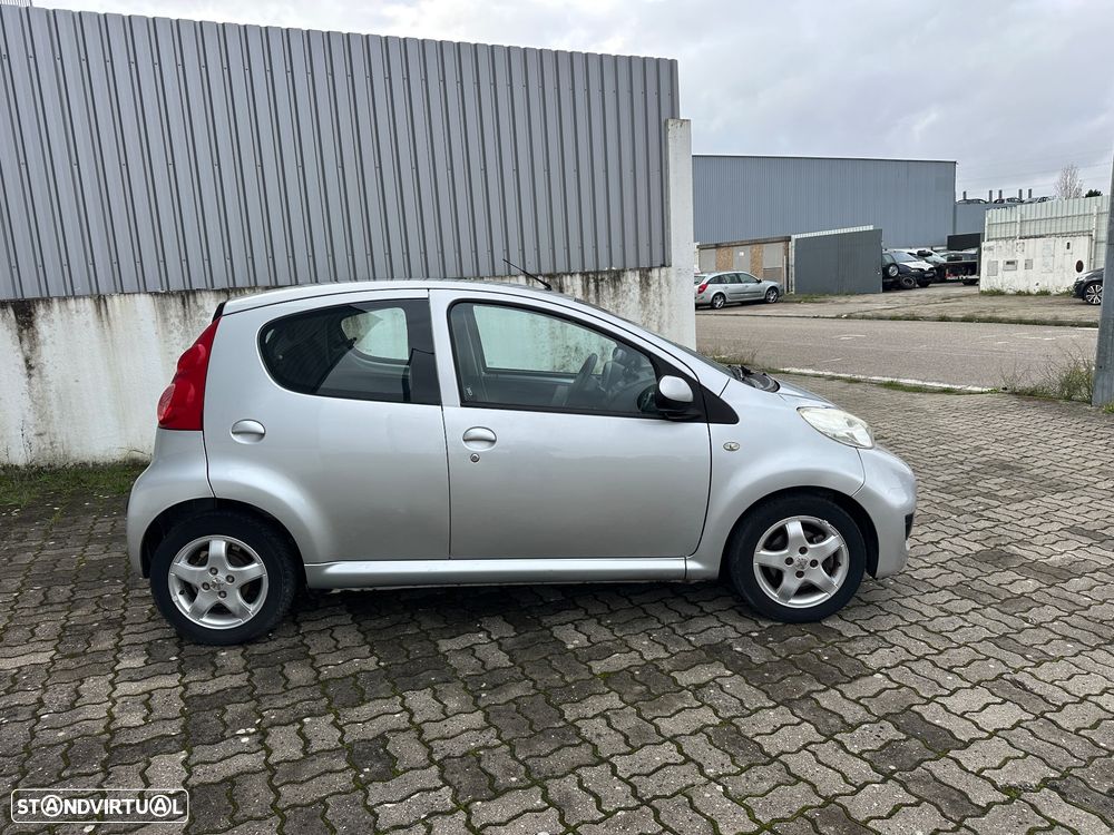 Peugeot 107 1.0 Urban 2 Tronic - 8