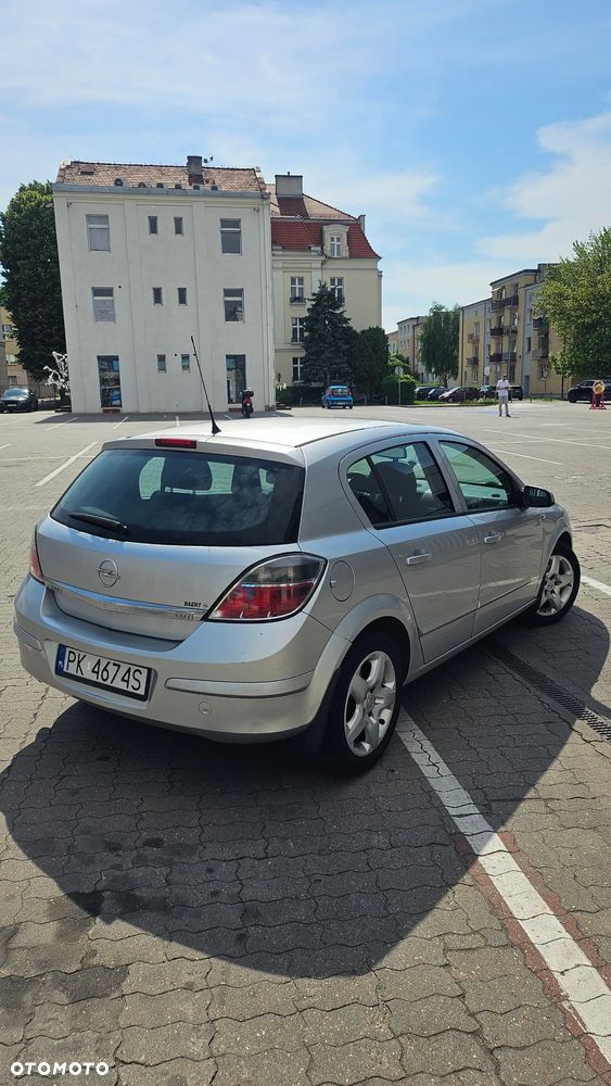 Opel Astra 1.3 CDTI Cosmo - 4