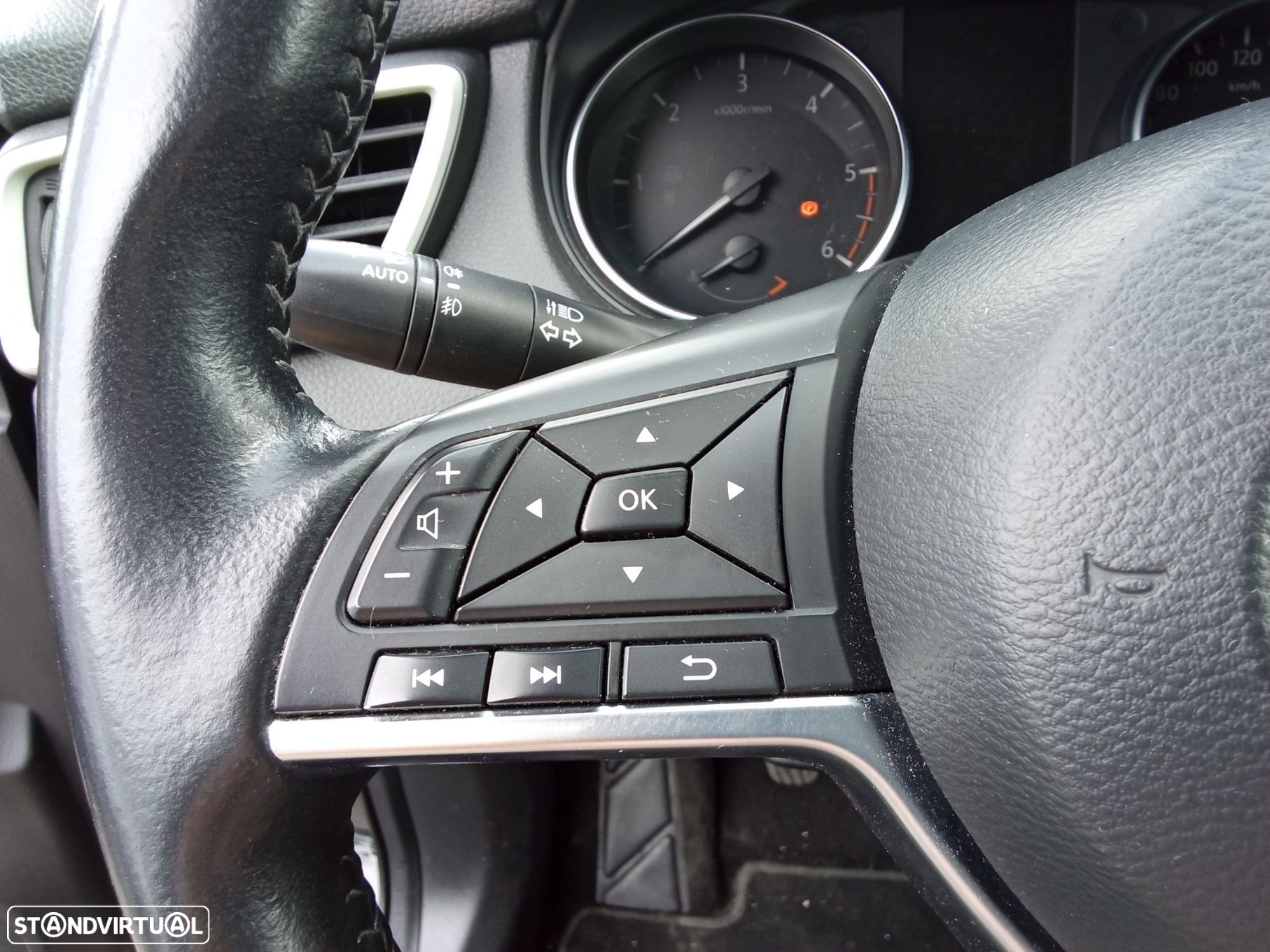 Nissan Qashqai 1.5 dCi Acenta C/Barras de Tejadilho - 14