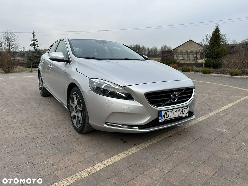 Volvo V40