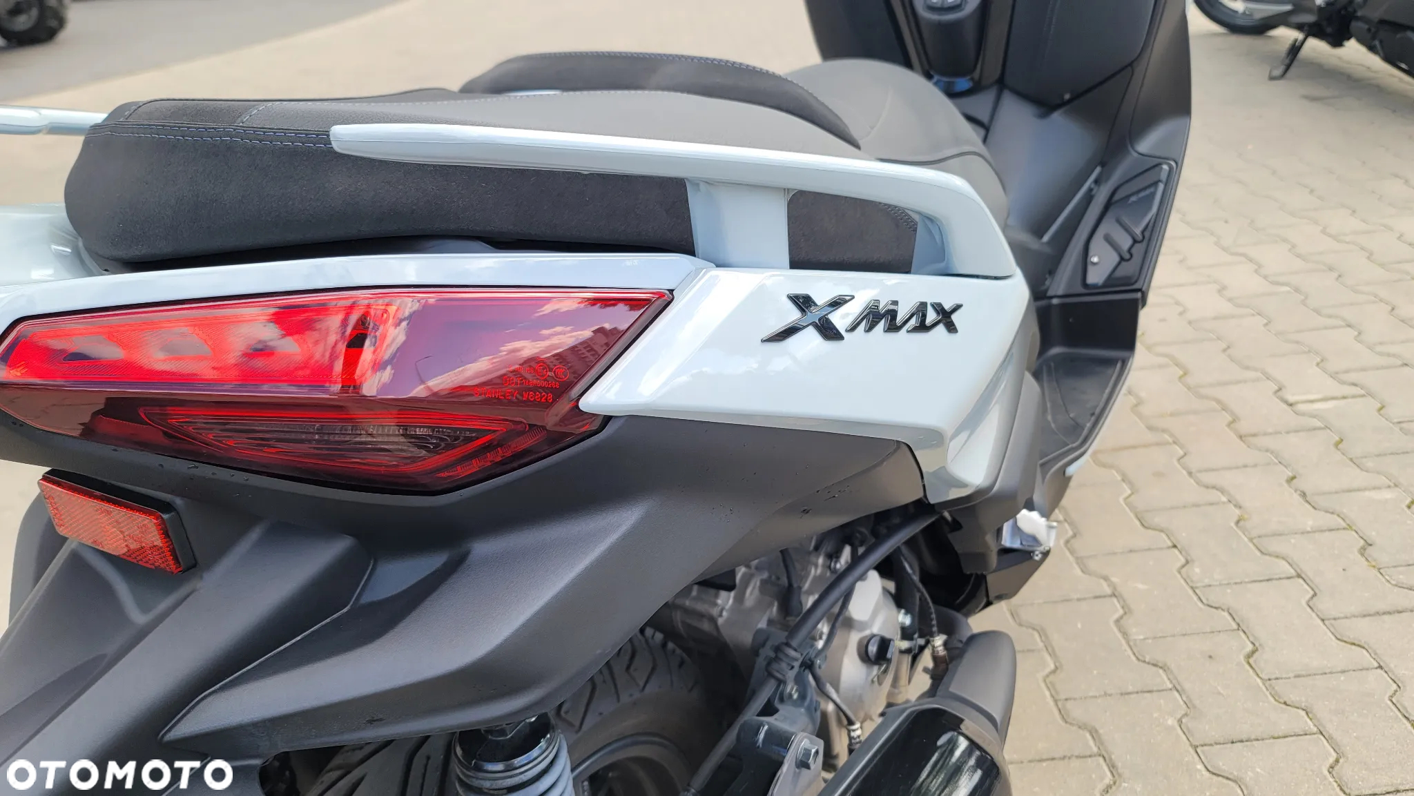 Yamaha X-max - 17