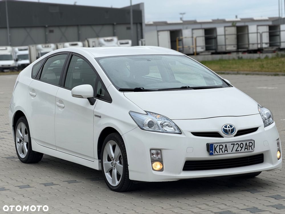 Toyota Prius - 3