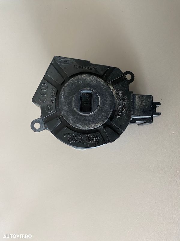 Contact Volvo C30 C70 S40 V50 30737156 - 1