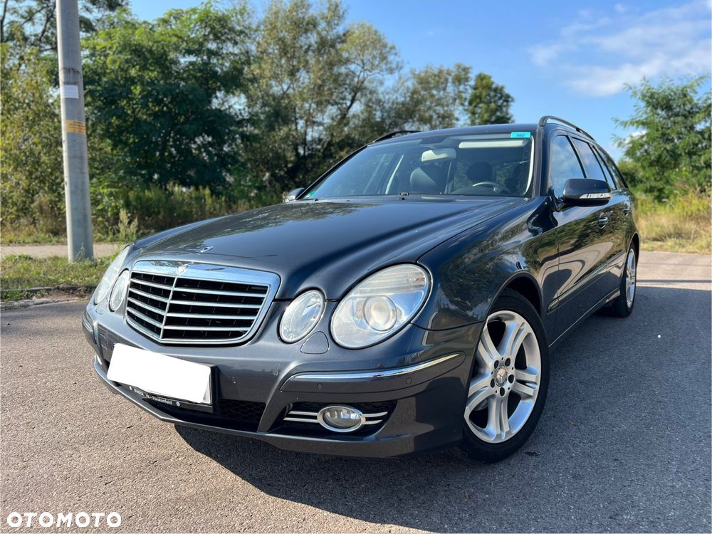 Mercedes-Benz Klasa E 200 CGI BlueEffICIENCY Avantgarde - 1