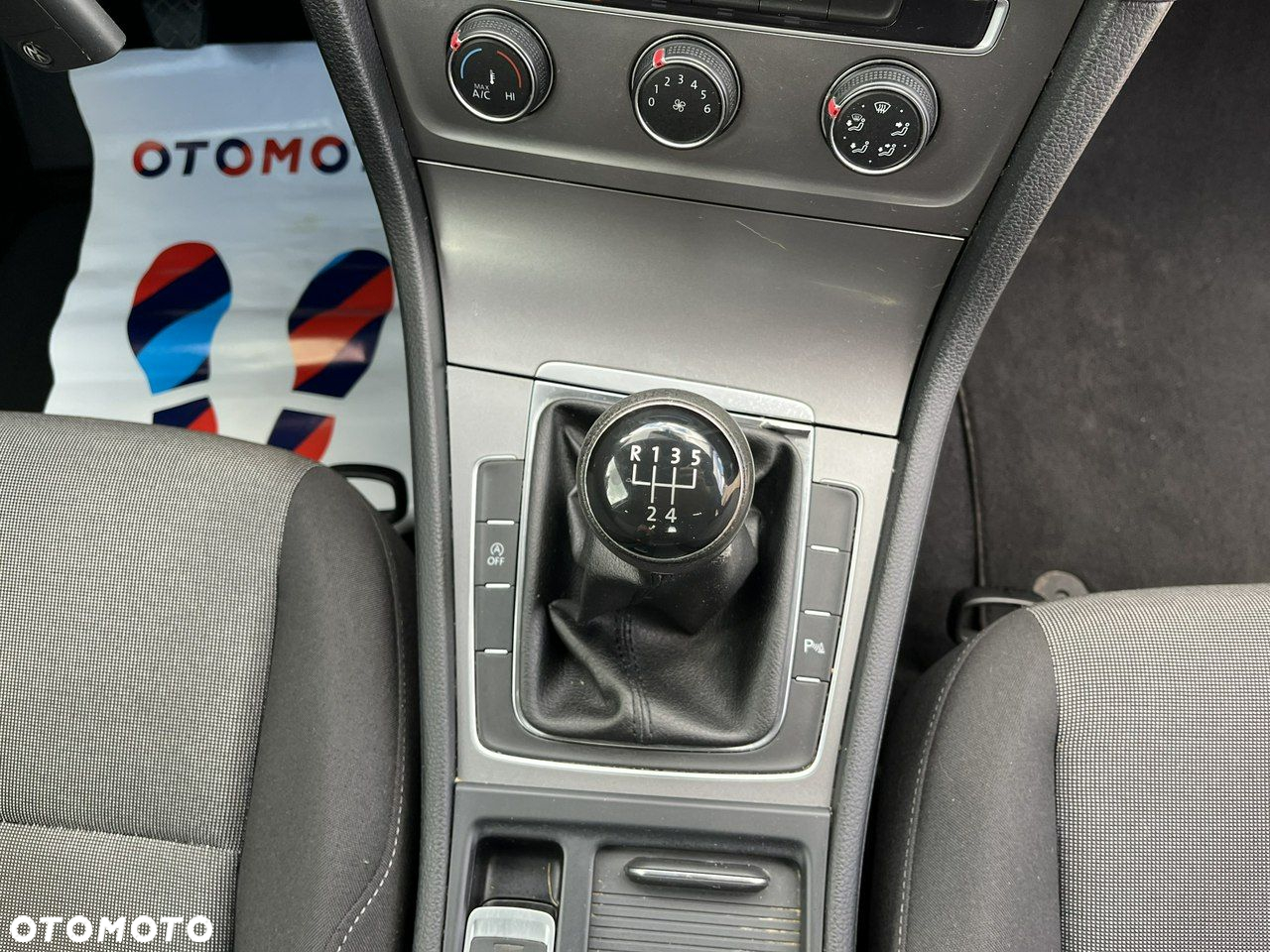 Volkswagen Golf - 20
