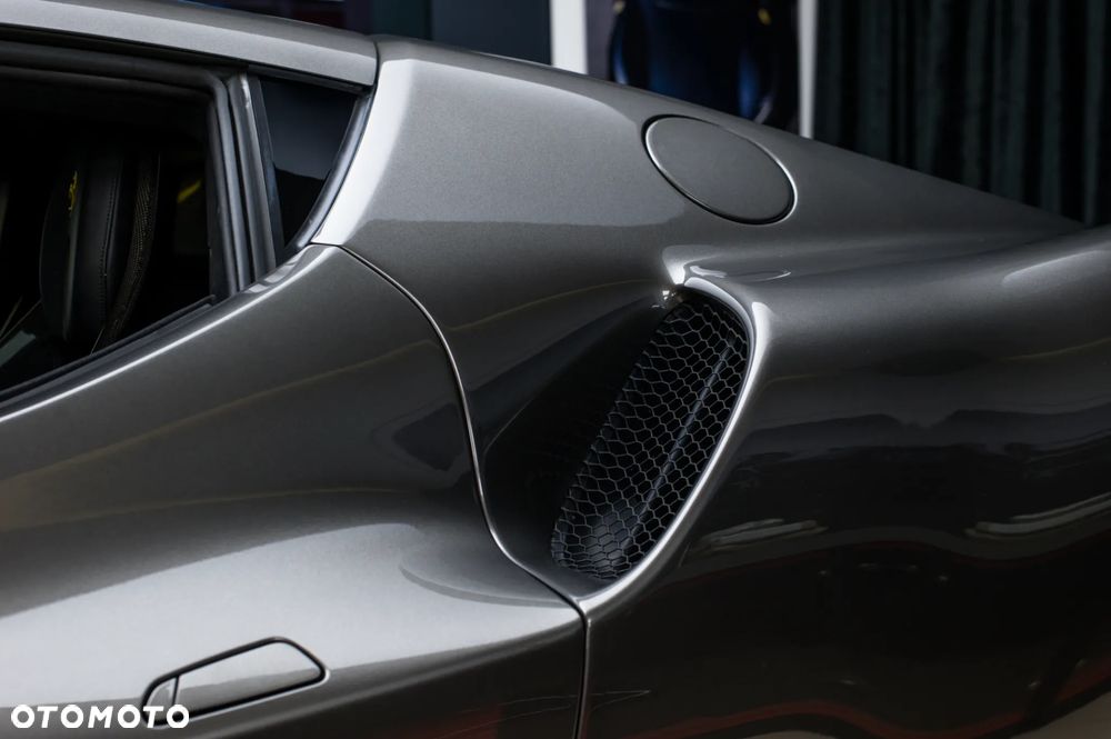 Ferrari 296 GTB - 32