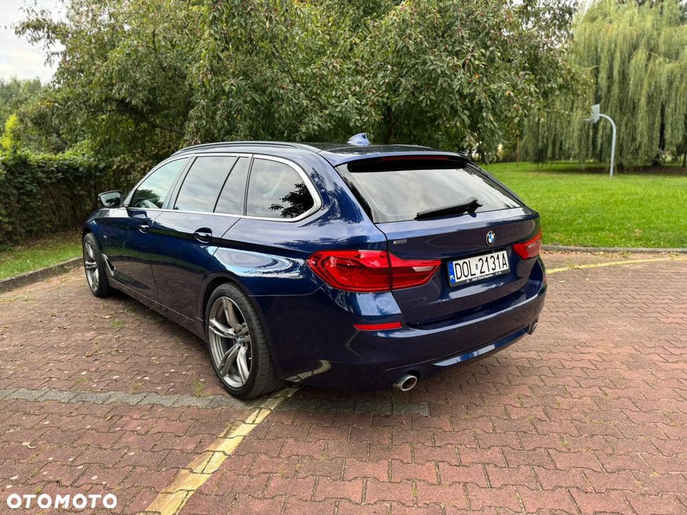 BMW Seria 5 530d xDrive Touring Sport Line - 14