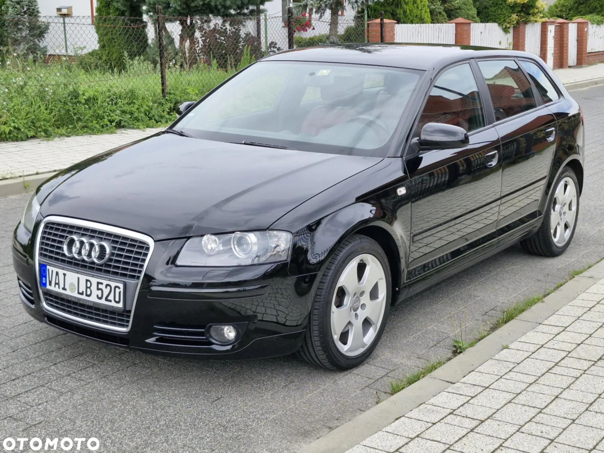 Audi A3 2.0 FSI Attraction - 1