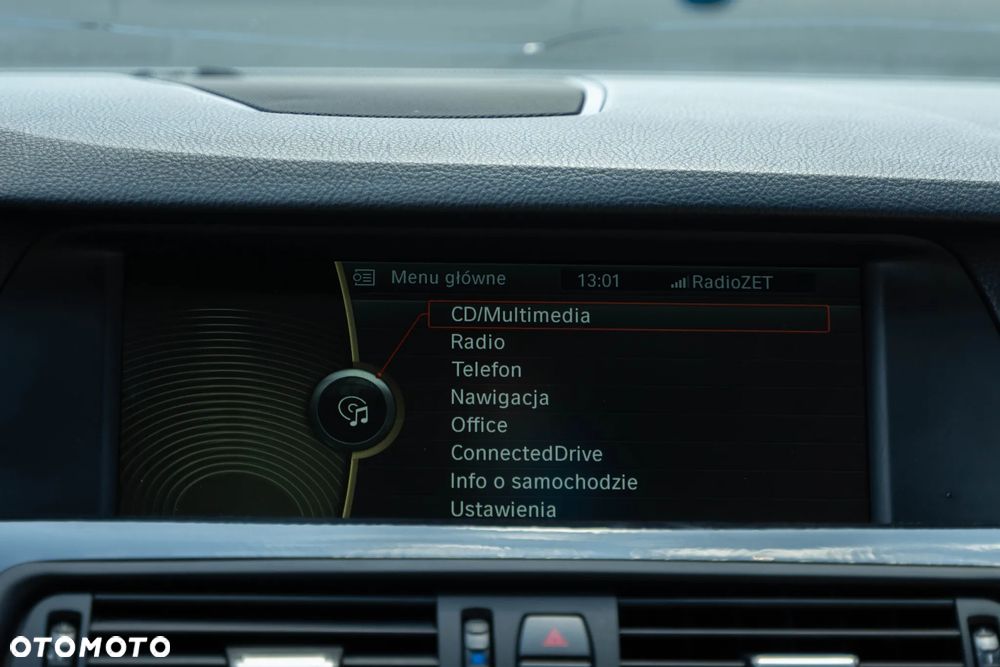 BMW Seria 5 535i xDrive Sport-Aut - 26