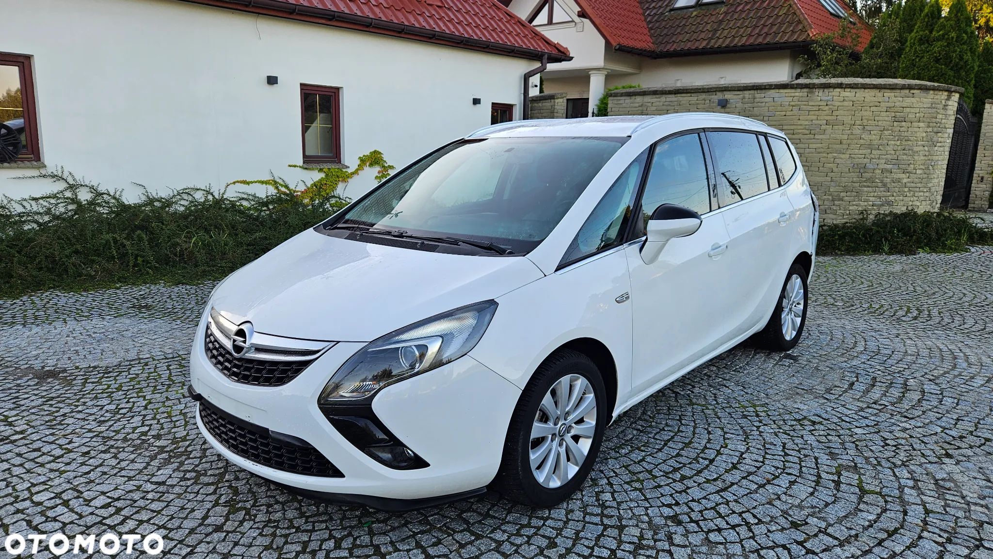 Opel Zafira 1.4 T Cosmo EcoFLEX S&S EU6 - 1