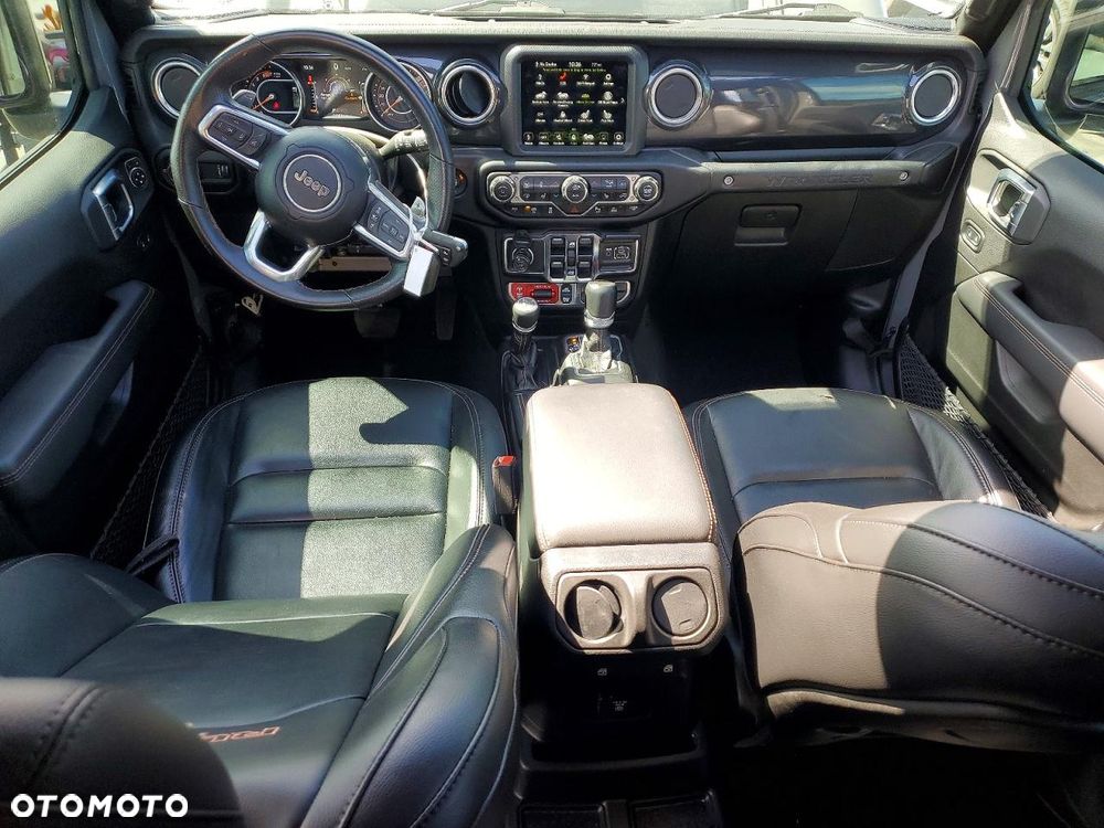 Jeep Wrangler - 8