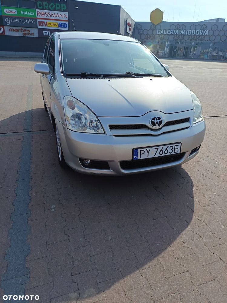 Toyota Corolla Verso 2.0 D-4D Prestige - 4