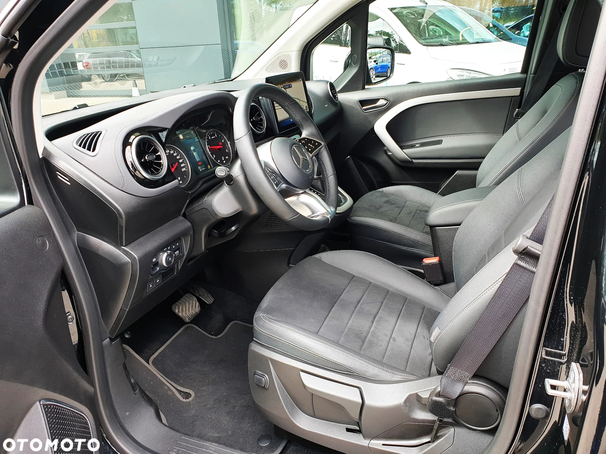 Mercedes-Benz Klasa T 180 d Progressive - 13