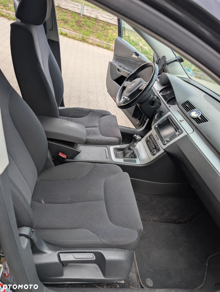 Volkswagen Passat 2.0 TDI Comfortline - 6