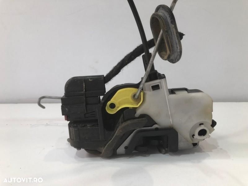 Broasca usa stanga fata Opel Insignia A (2008-2013) 13503801 - 3