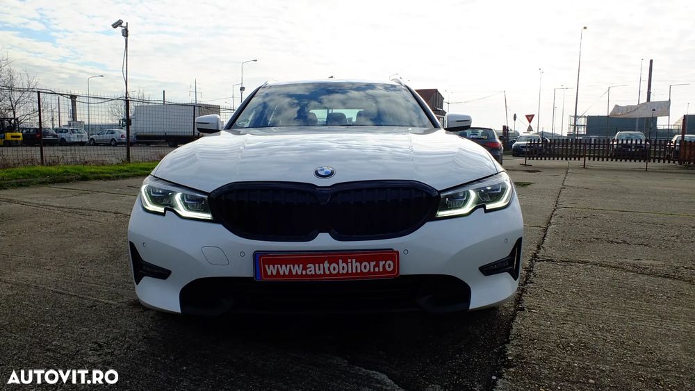 BMW Seria 3 320d Aut. Sport Line