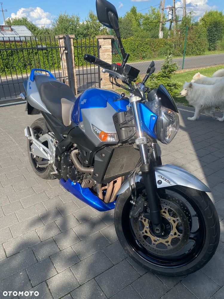 Suzuki GSR - 1