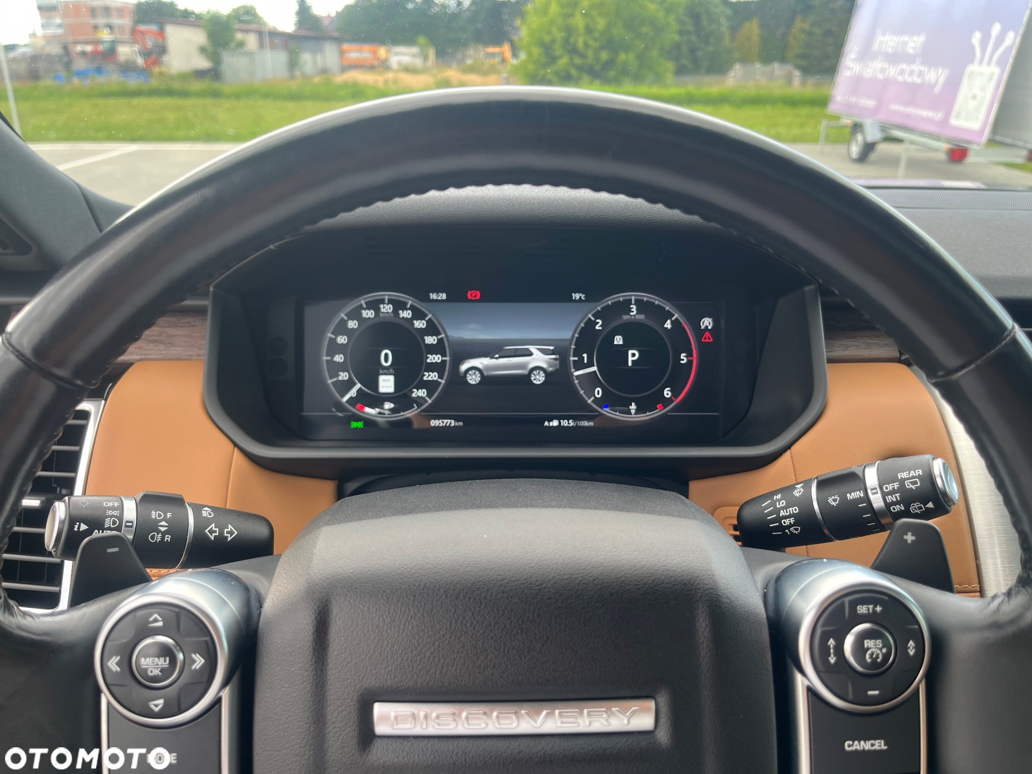 Land Rover Discovery 3.0 TD6 HSE Luxury - 24