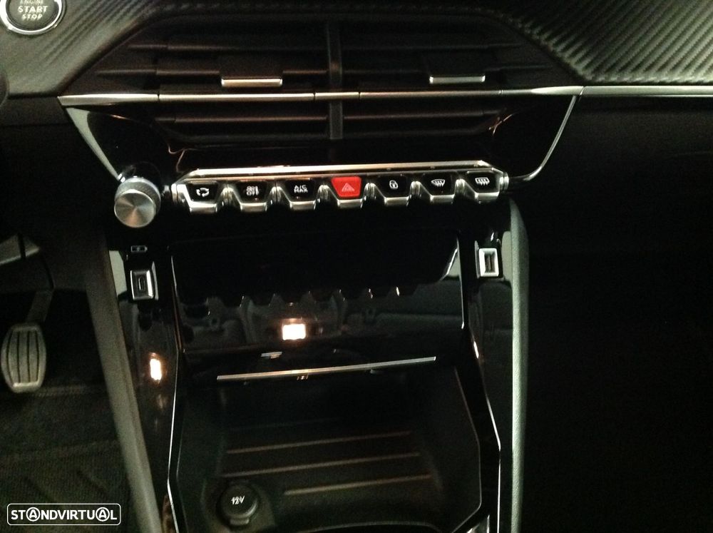 Peugeot 208 1.2 PureTech Allure - 40