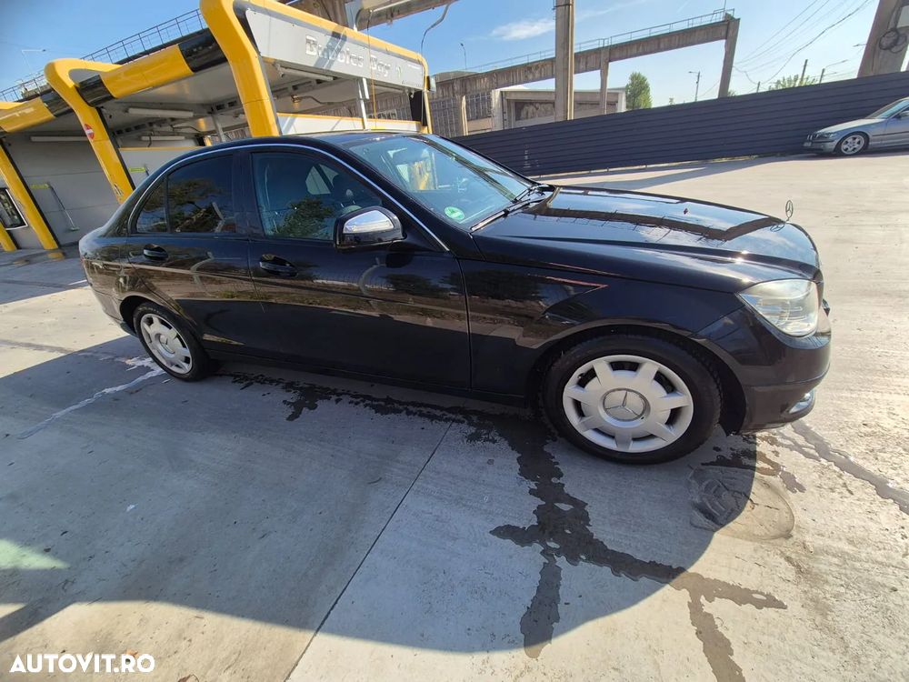 Mercedes-Benz C 220 T CDI Classic - 11