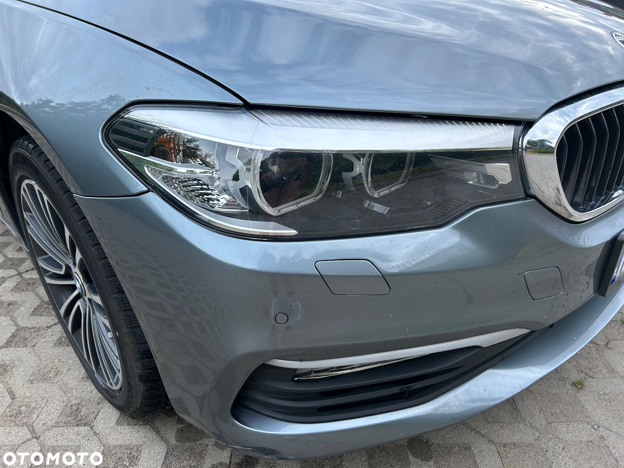 BMW Seria 5 550e xDrive - 4