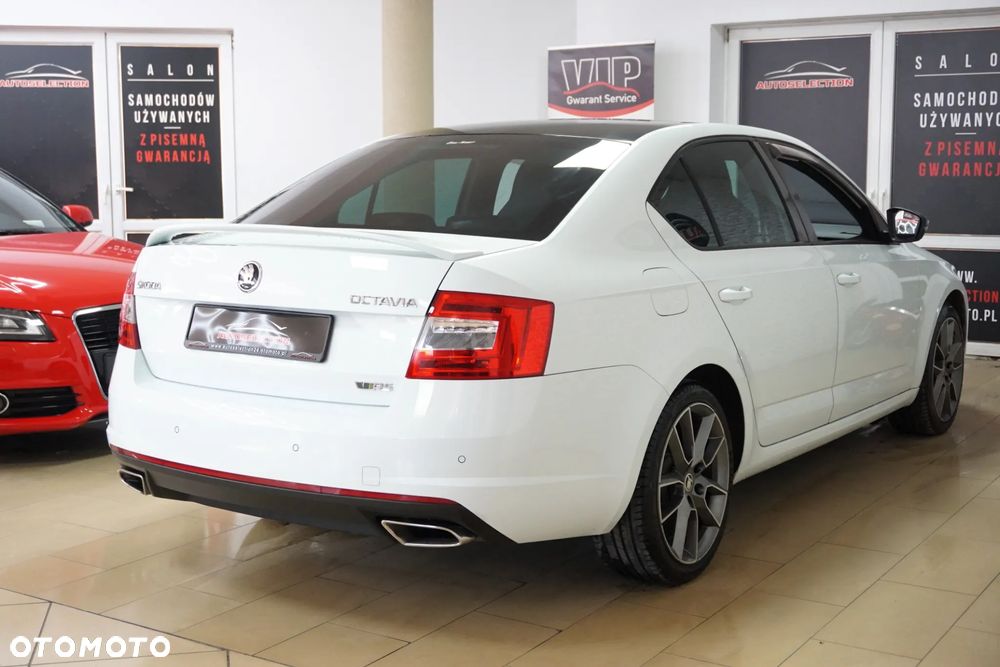 Skoda Octavia 2.0 TDI DSG RS - 4