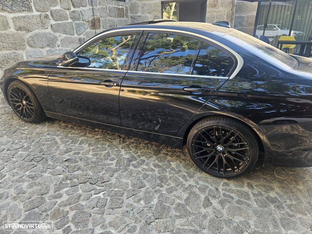 BMW 320 d Auto Line Sport - 3