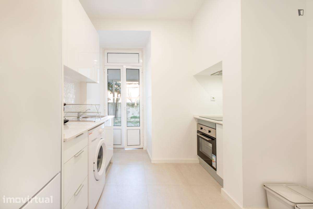 Quarto - localizado em Mouraria Lisbon - Grande imagem: 5/16