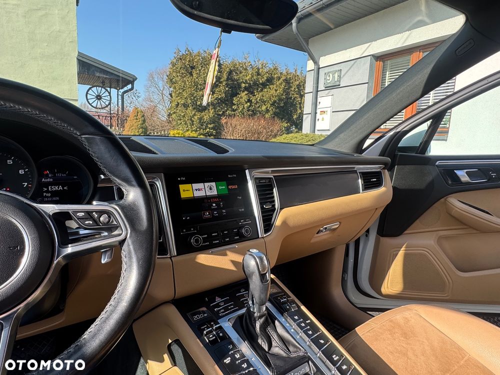 Porsche Macan - 16