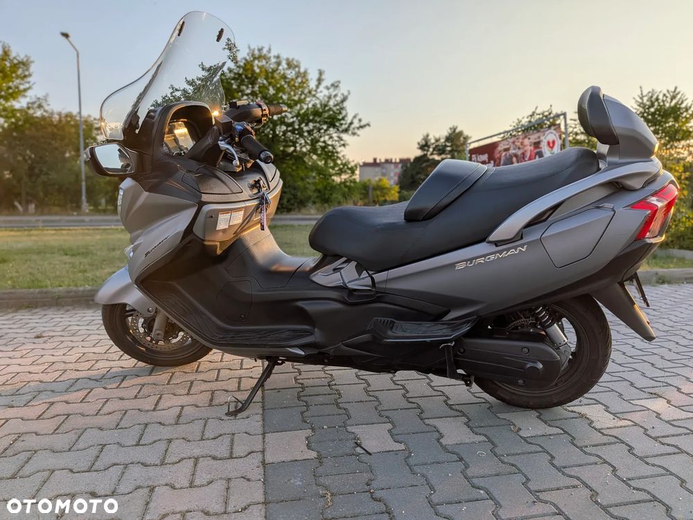 Suzuki Burgman - 14