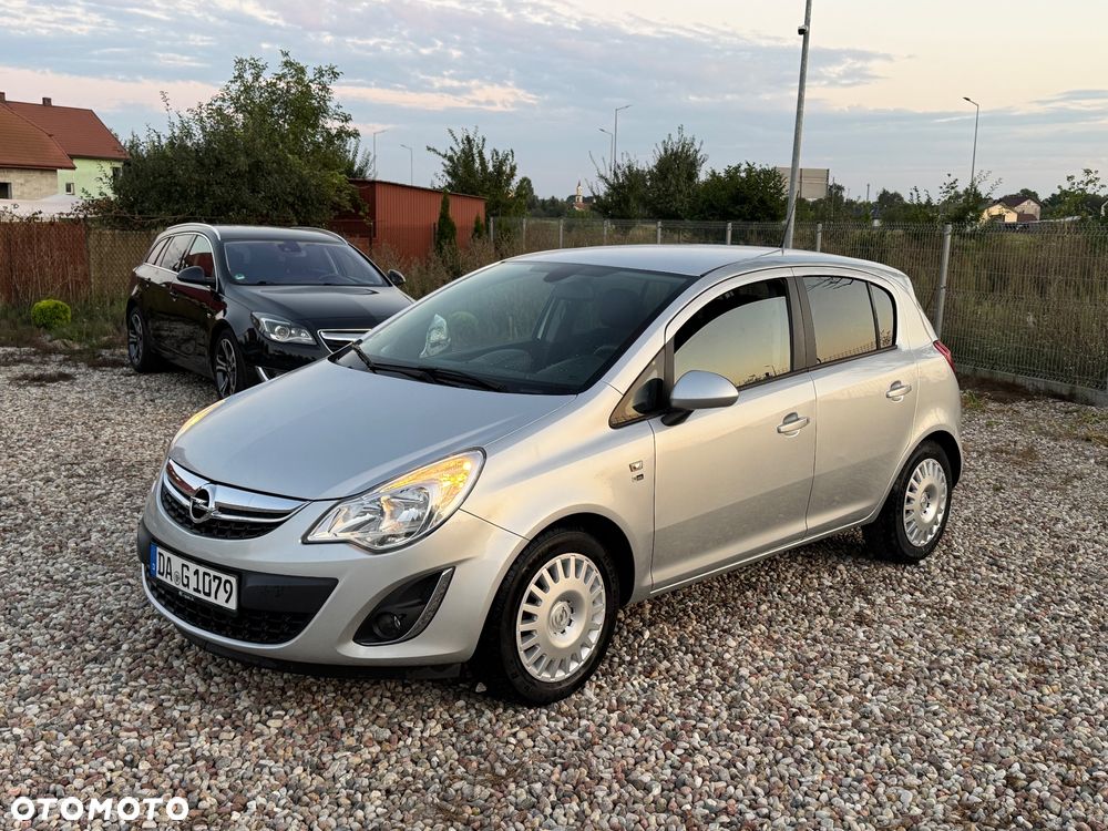 Opel Corsa 1.4 16V 150 Jahre - 2