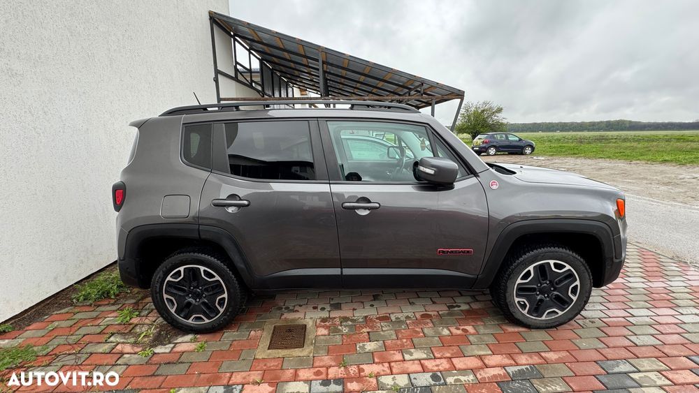 Jeep Renegade 2.0 MultiJet Active Drive Low Automatik Trailhawk - 3