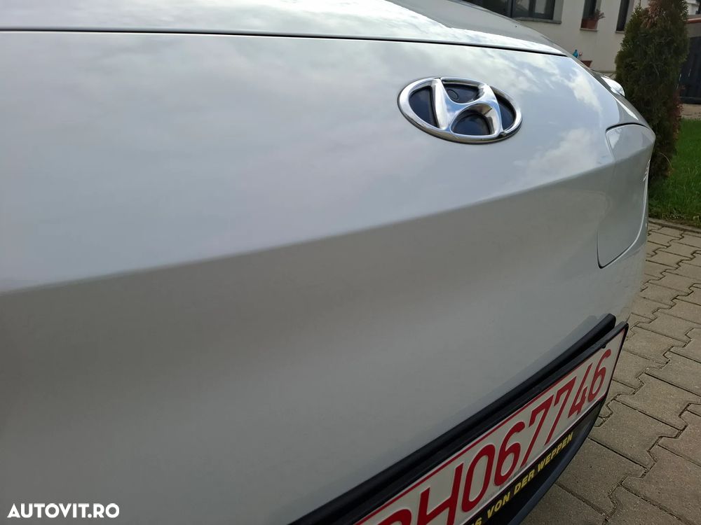 Hyundai KONA EV Advantage - 11