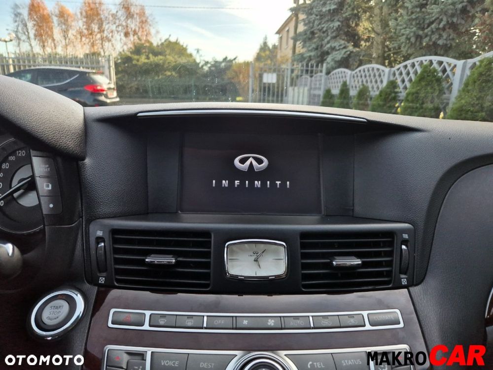 Infiniti Q70 2.2d Premium - 8