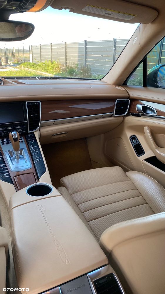 Porsche Panamera GTS - 17