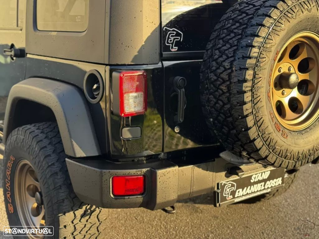 Jeep Wrangler Unlimited 2.8 CRD DPF Sport - 8