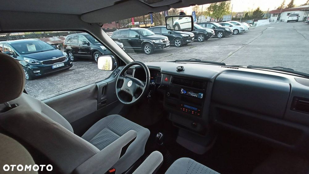 Volkswagen Multivan - 31