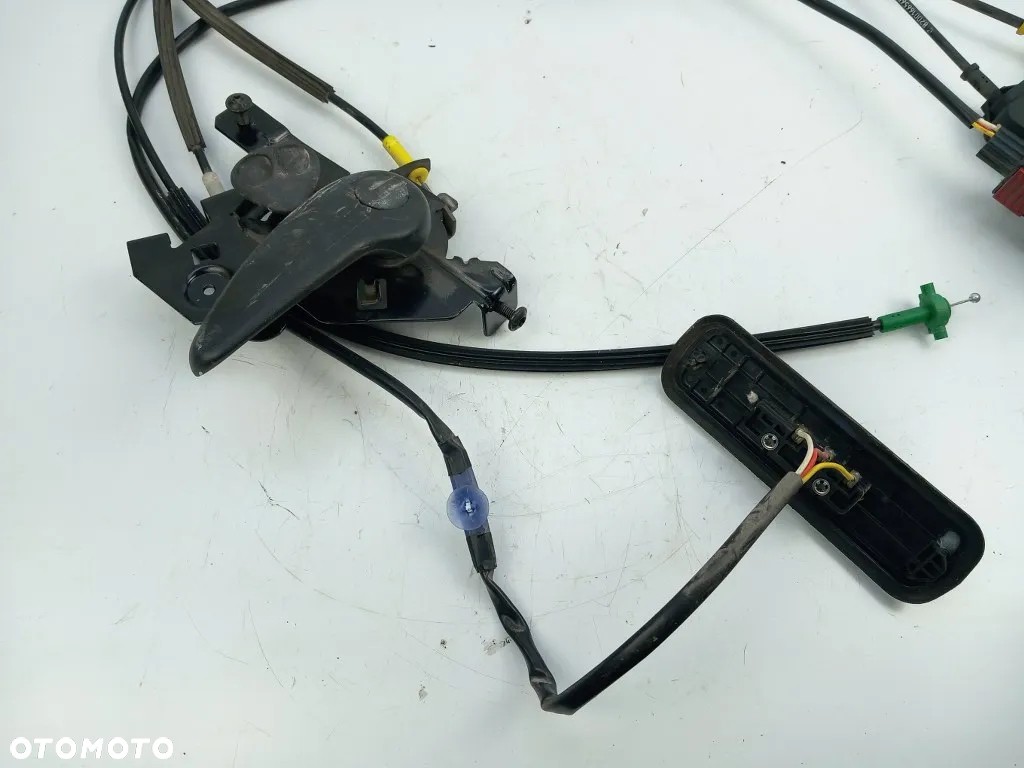 Zamek Prawy Drzwi Przesuwnych Klamka Renault Trafic Vivaro A Primastar 2001-2014 8200008463 - 2