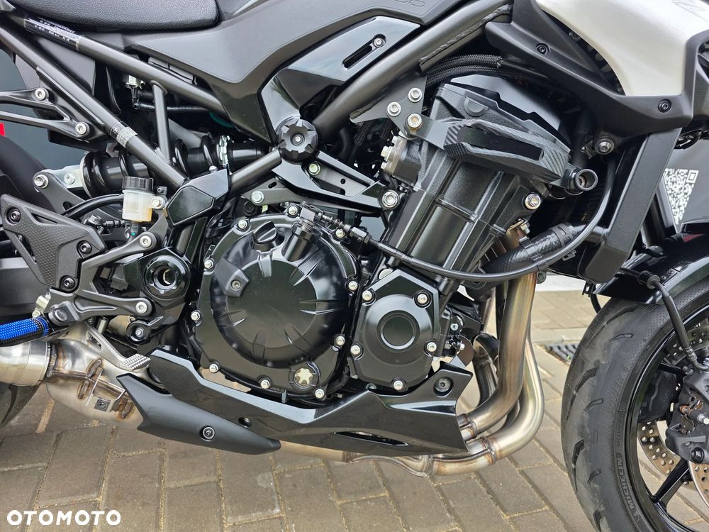 Kawasaki Z 900 - 24