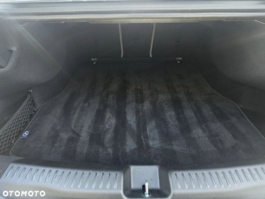 Mercedes-Benz CLA 200 mHEV 4-Matic 8G-DCT - 18
