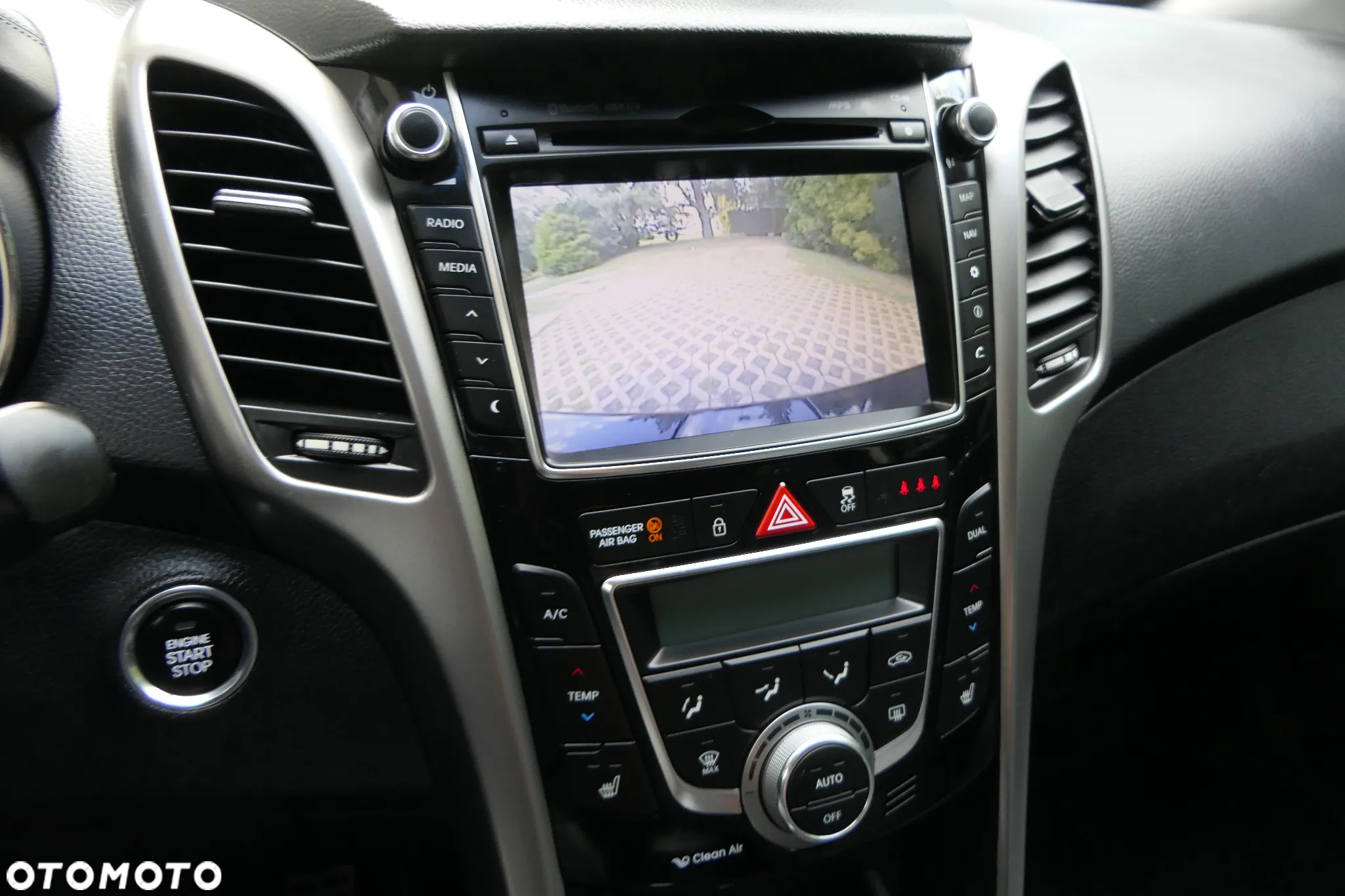 Hyundai i30 blue Kombi 1.6 GDi Style - 23