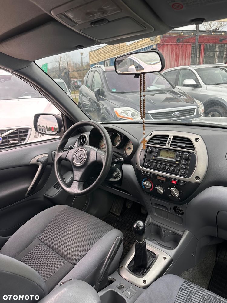 Toyota RAV4 2.0 D-4D 4x4 - 10