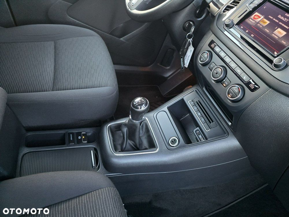 Volkswagen Tiguan - 10