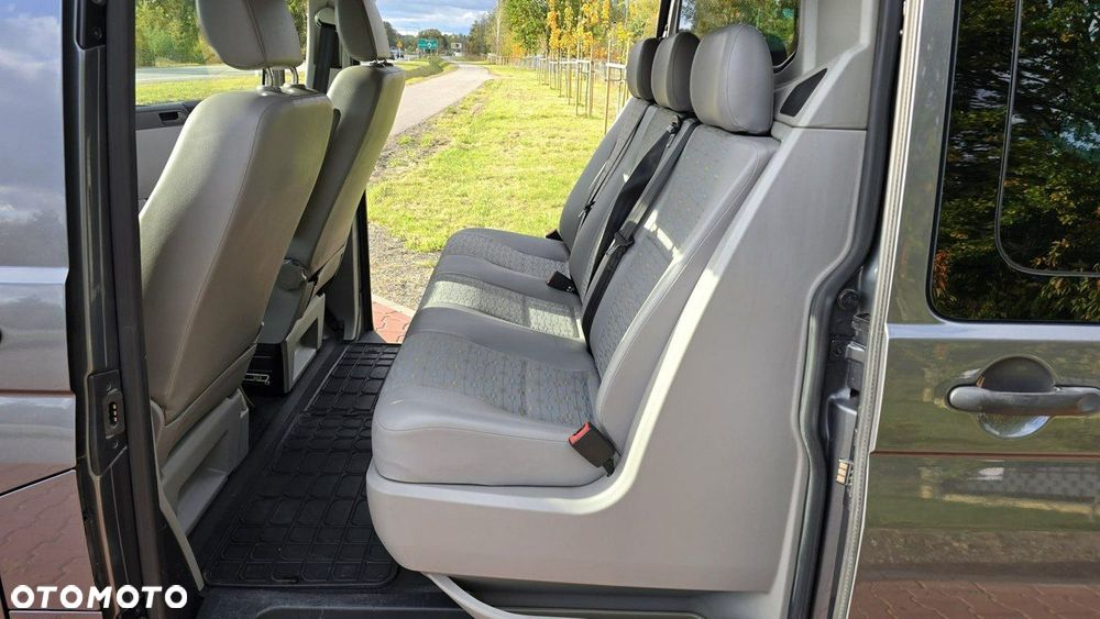 Volkswagen Transporter - 22