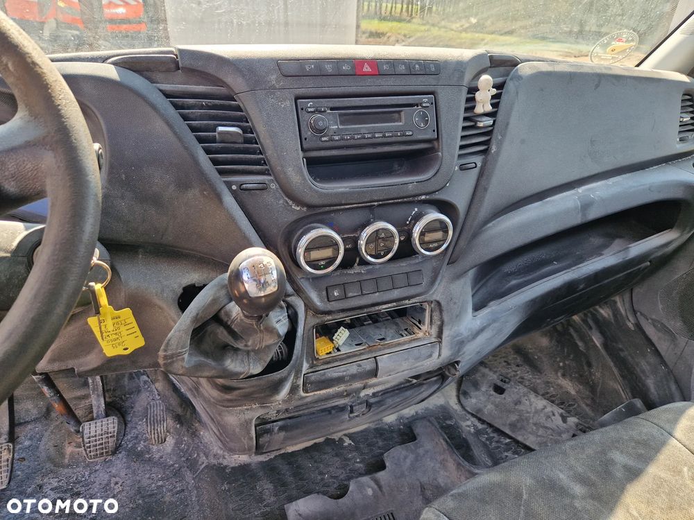 Iveco Daily do 3,5T 3.0 170 PS Na Blizniakach Laweta Pomoc Droga Najazd - 25