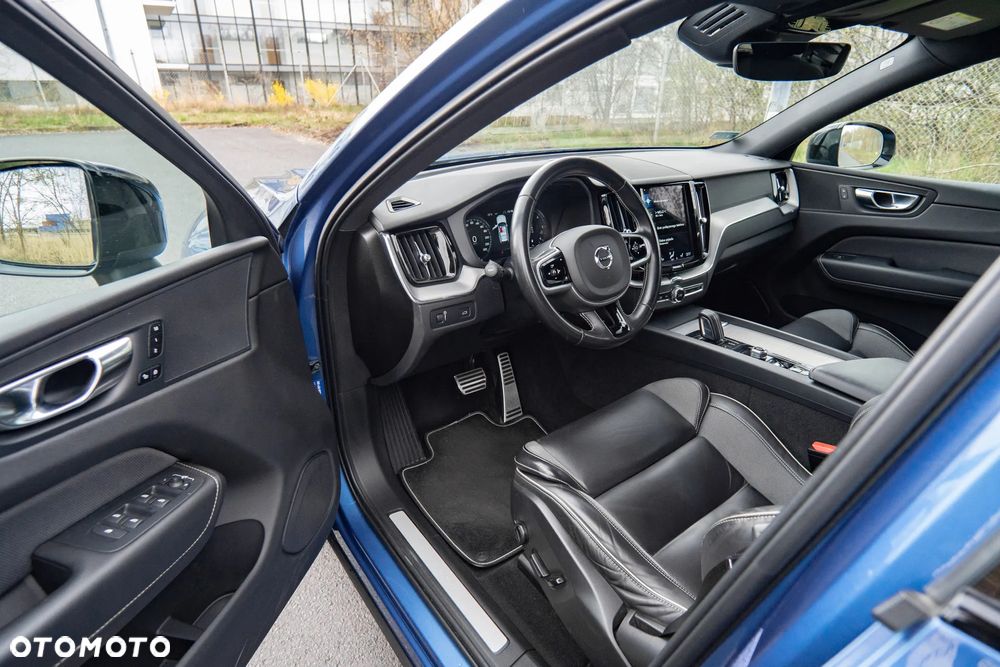 Volvo XC 60 D4 AWD R-Design - 10