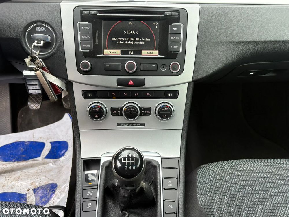 Volkswagen Passat 1.6 TDI BlueMotion - 16